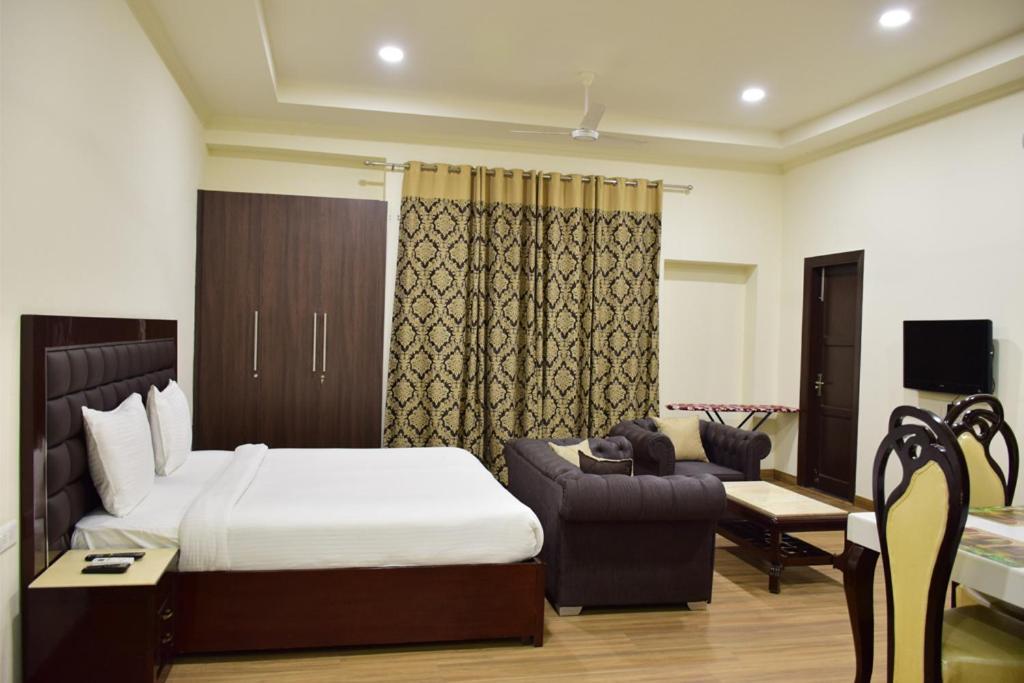 When In Gurgaon - Artemis Hospital 1 Min Walk, Fortis & Medanta 4 Mins Drive Exteriér fotografie